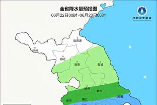 挨了不少帽？里夫斯全场12中4 得到10分5篮板9助攻2盖帽